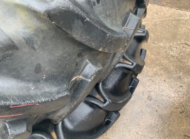 FULL SET OF JOHN DEERE ROW CROP WHEELS & TYRES full