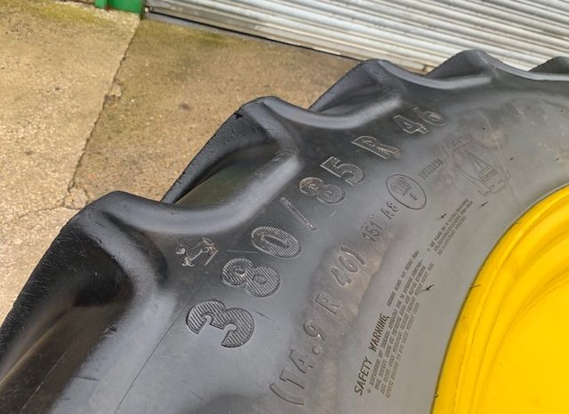 FULL SET OF JOHN DEERE ROW CROP WHEELS & TYRES full
