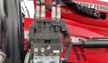 Massey Ferguson 5713 S Dyna-6 full