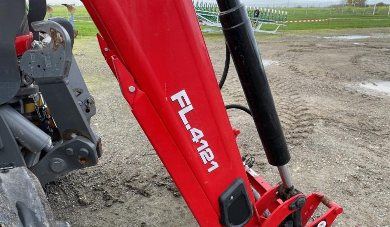 Massey Ferguson 5713 S Dyna-6 full