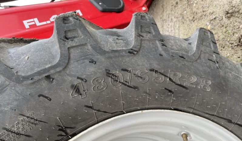 Massey Ferguson 5713 S Dyna-6 full