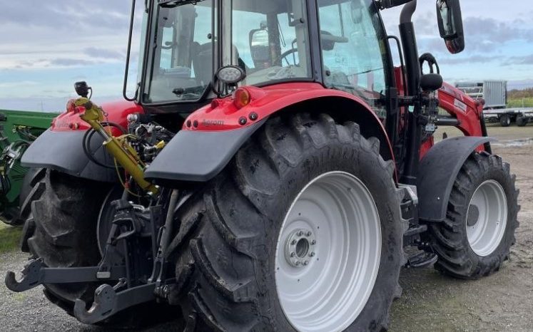 Massey Ferguson 5713 S Dyna-6 full